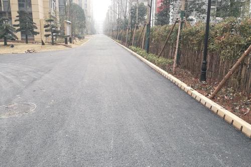 瀝青路面怎么進(jìn)行施工的？  第2張